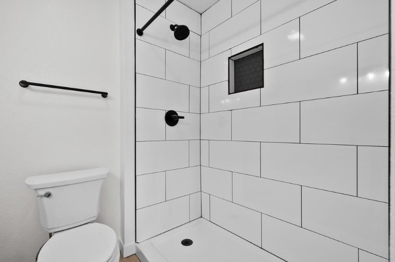 Building Photo - 213 Lazy Ln