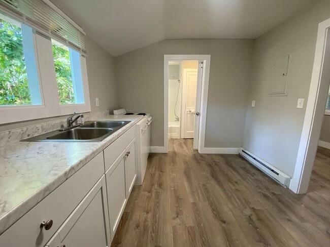 Building Photo - Cute 1BR / 1 BA Cottage in East Nashville