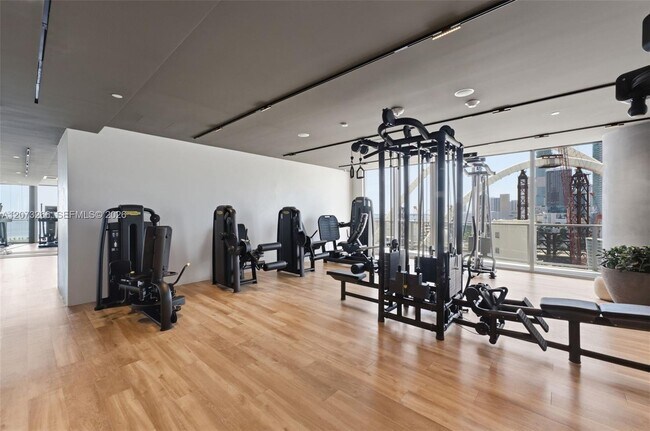 Building Photo - 1400 Biscayne Blvd