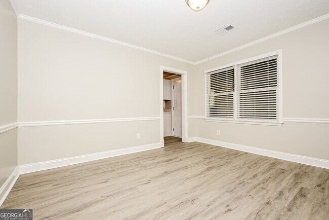 Building Photo - 976 Park Gate Pl