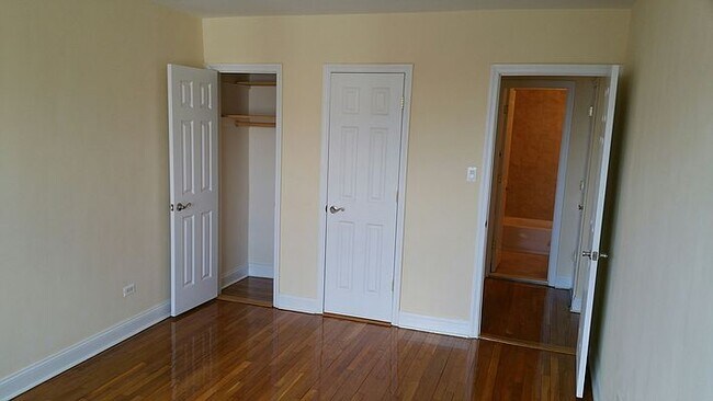 Building Photo - 2475 E 11th St