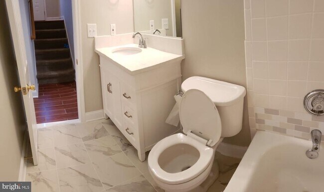 Building Photo - 123 Little Whim Rd