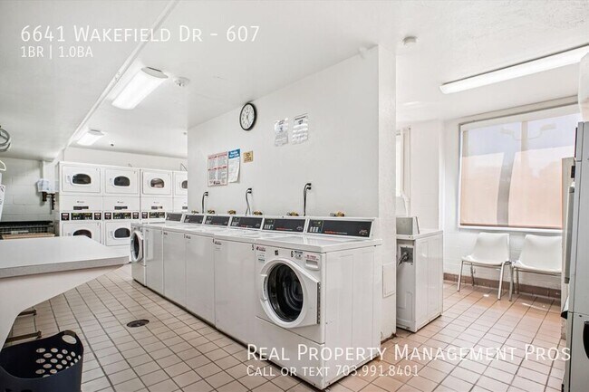 Building Photo - 6641 Wakefield Dr