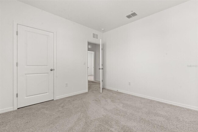 Building Photo - 33301 Darley Dl Trl