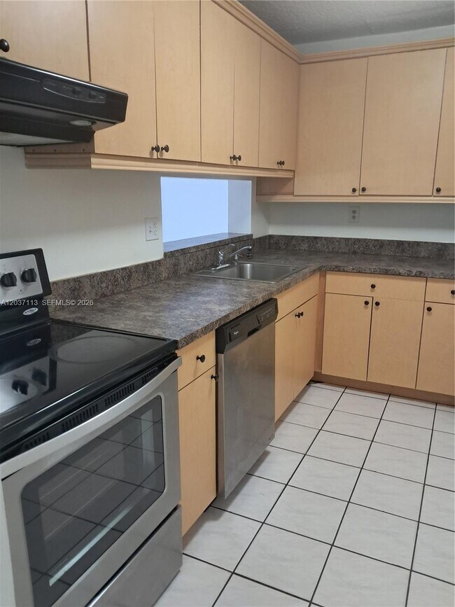 Building Photo - 8420 SW 133rd Avenue Rd
