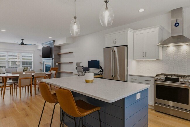 Building Photo - 50 Cate St