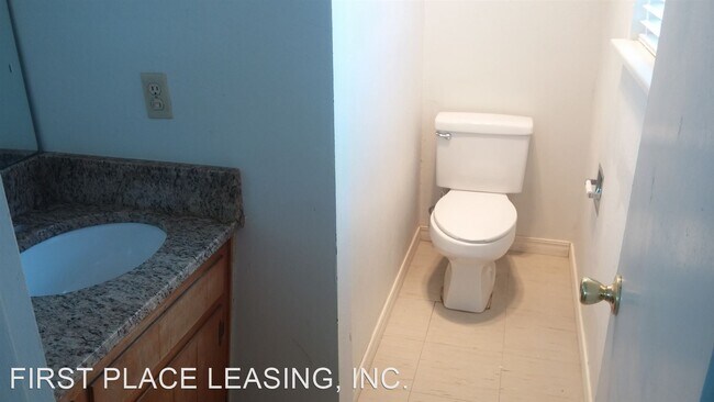 Building Photo - 3 br, 2 bath House - 325 Circle Dr.