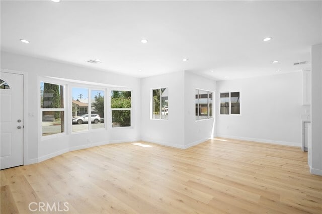 Building Photo - 1025 Linden Ave