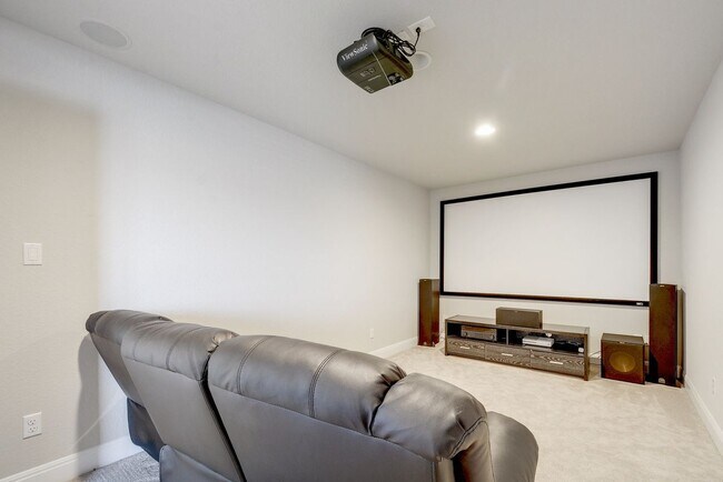 Building Photo - 5813 Viejo Dr