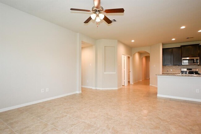Building Photo - 29354 Dunns Creek Ct
