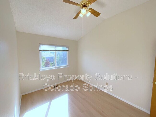 Building Photo - 7993 Scarborough Dr
