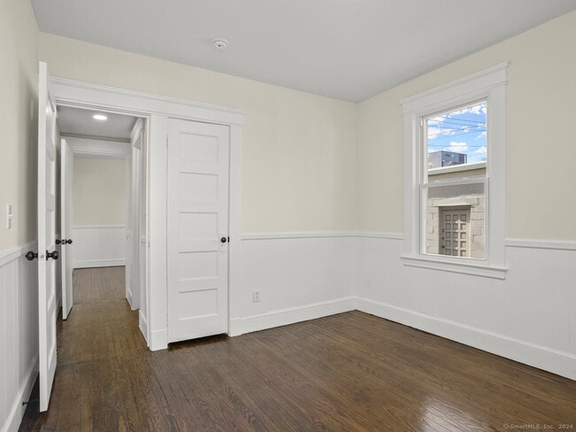 Building Photo - 99 Noble Ave