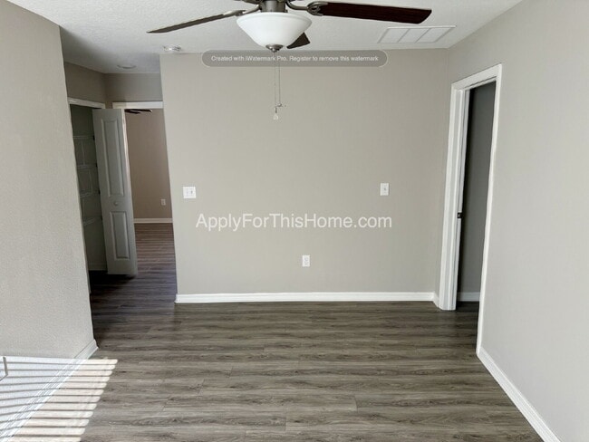 Building Photo - Single Family Home - 6 Bedroom