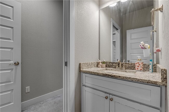 Building Photo - 2630 E Bayside Xing