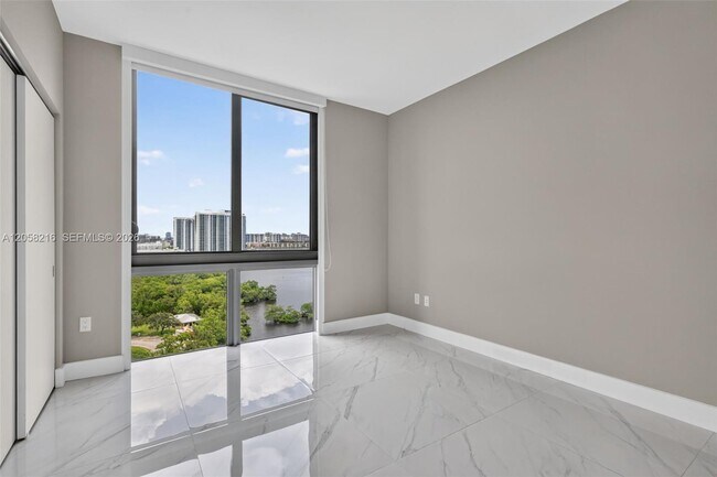 Building Photo - 16385 Biscayne Blvd