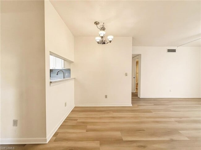 Building Photo - 1701 Courtyard Way
