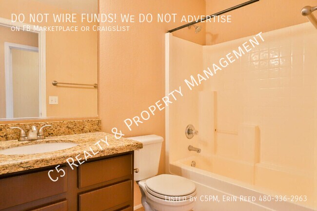 Building Photo - 2306 E Palm Beach Dr