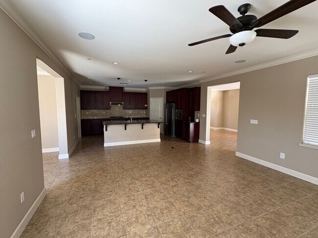 Building Photo - Luxurious home