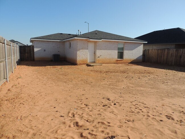 Building Photo - 1200 Cajun St