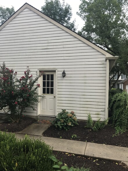 Building Photo - 2077G Raleigh Rd