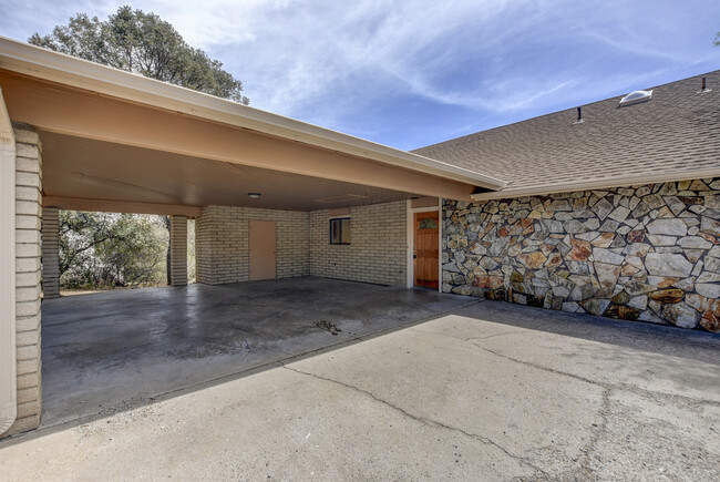 Building Photo - Beautiful home in Yavapai Hills!