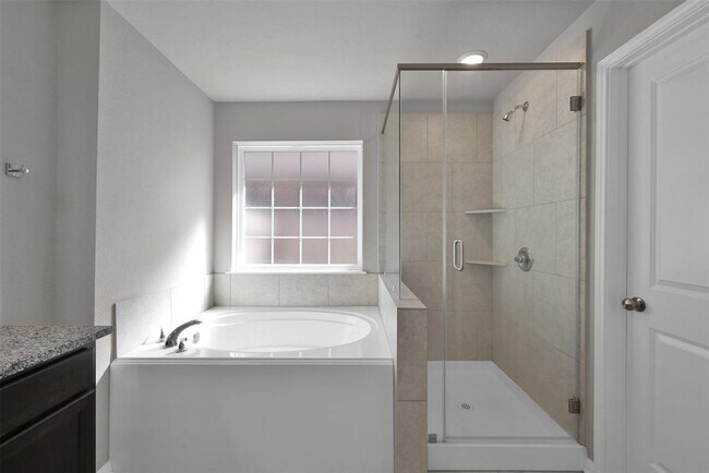 Building Photo - 14367 N Summerchase Cir