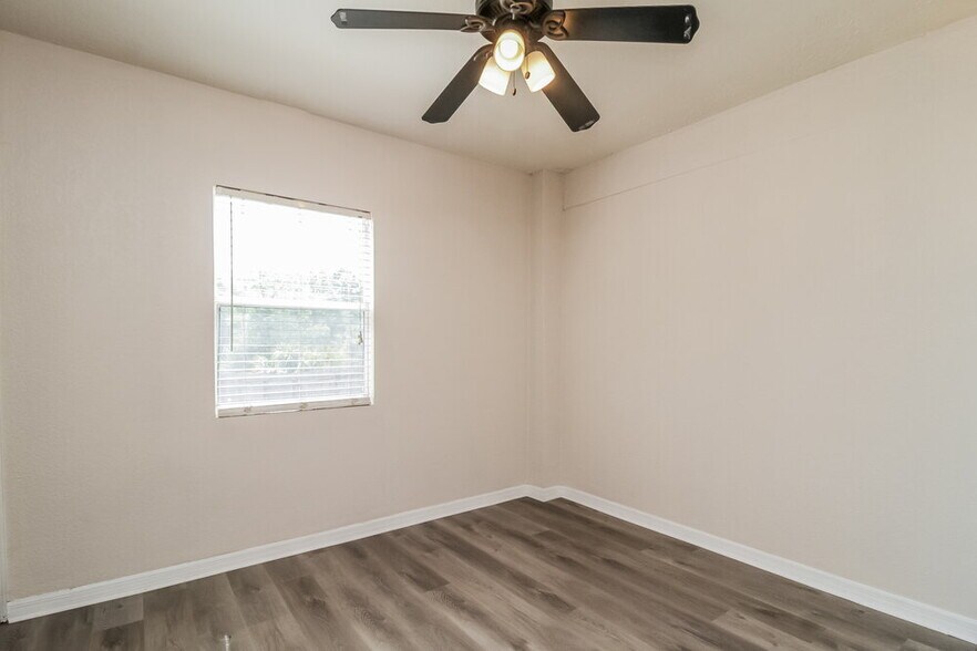 Building Photo - 31074 Lochmore Cir