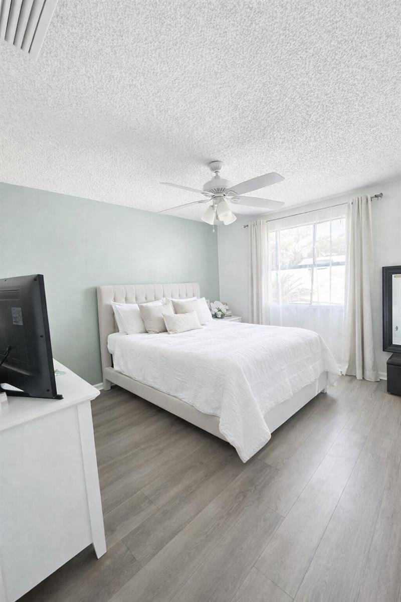 Building Photo - 6538 Abbey Rd