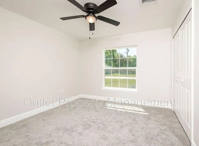 Building Photo - 52 Azalea Dr