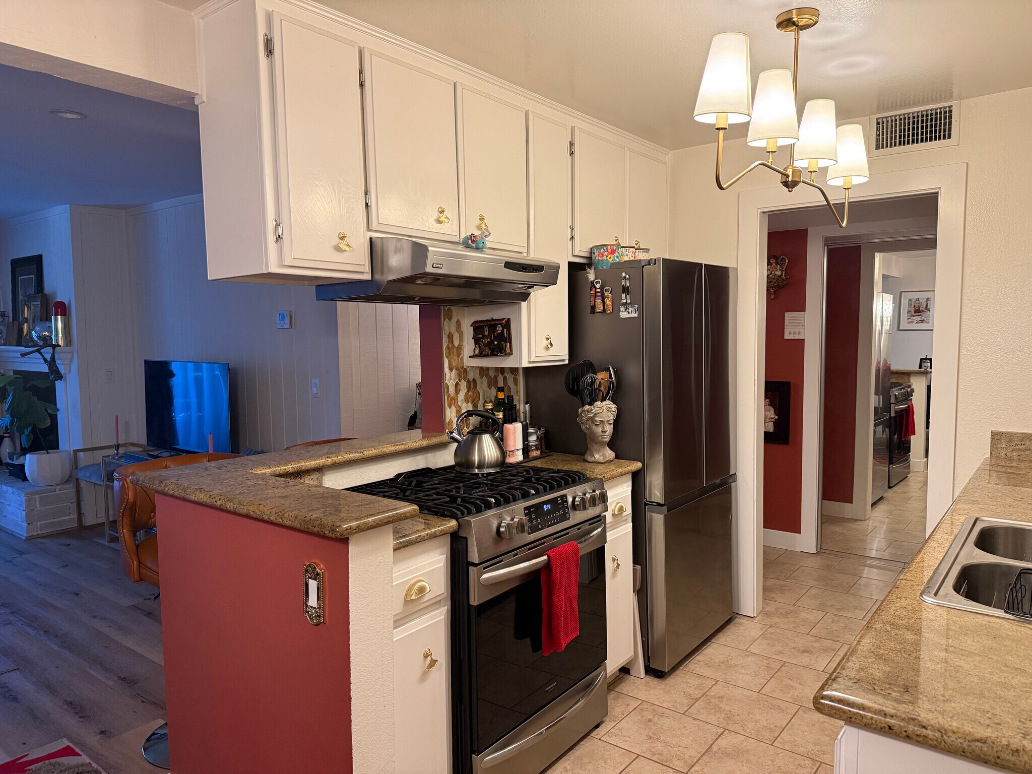 Building Photo - 4524 Tujunga Ave