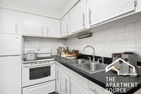 Building Photo - 441 W Barry Ave