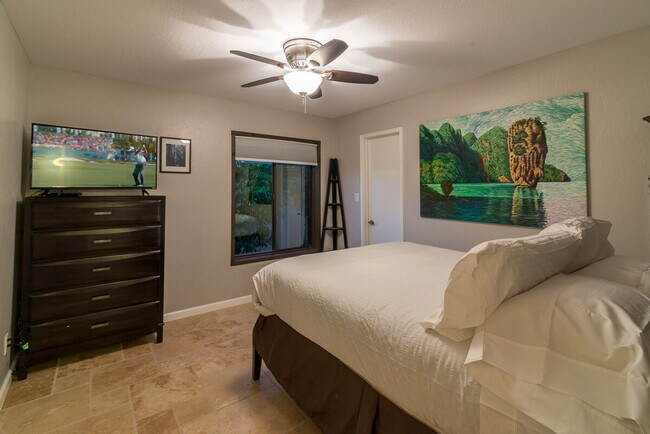 Building Photo - 6802 E Ludlow Dr