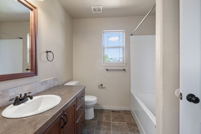 Building Photo - 4406 Cypress St