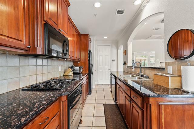 Building Photo - 2615 Corbeau Dr