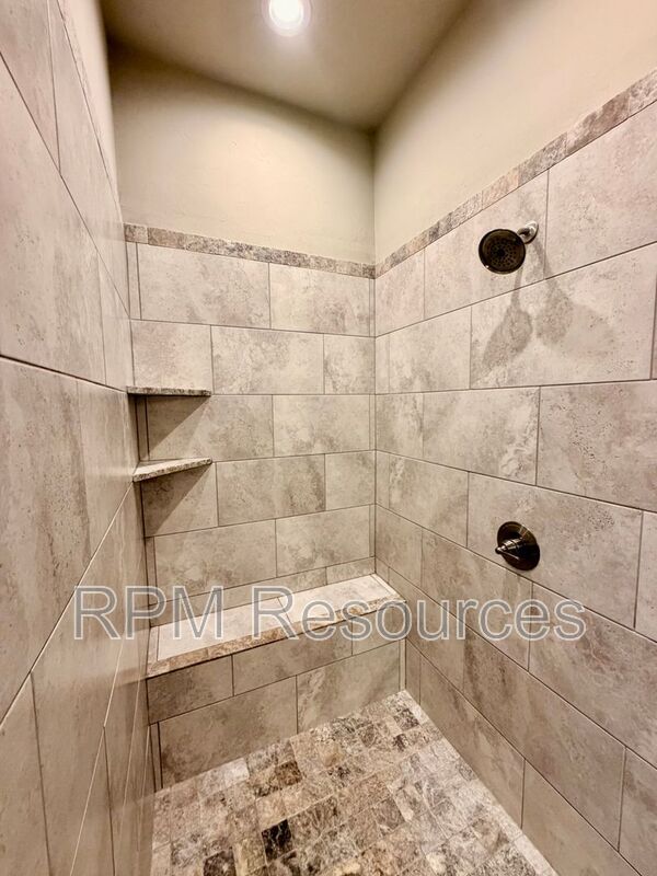 Building Photo - 3809 Brougham Way