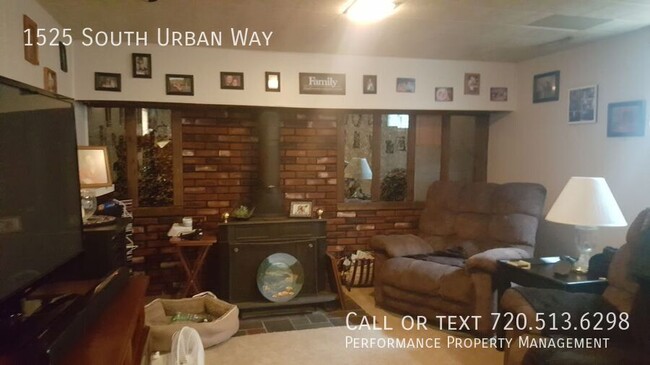 Building Photo - 1525 S Urban Way