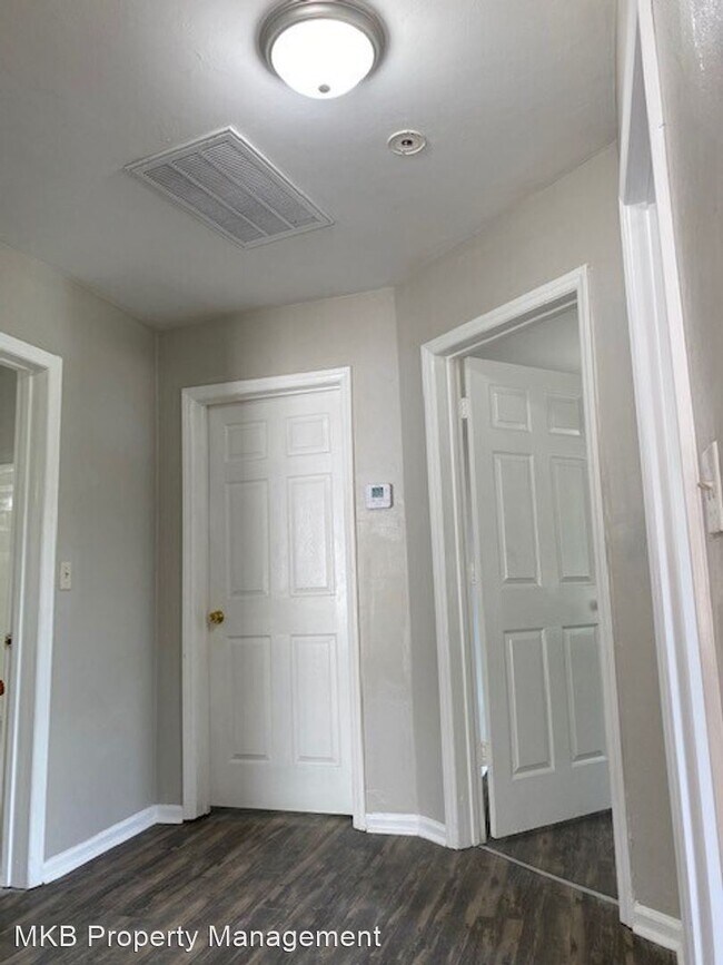 Building Photo - 4 br, 1.5 bath House - 1131 Penmar