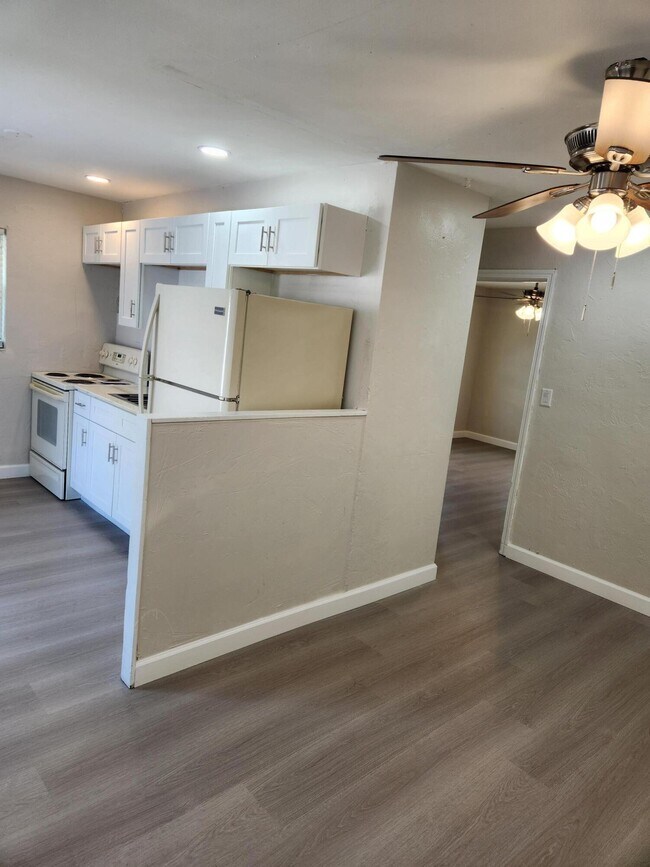 Building Photo - 65 W 34th St