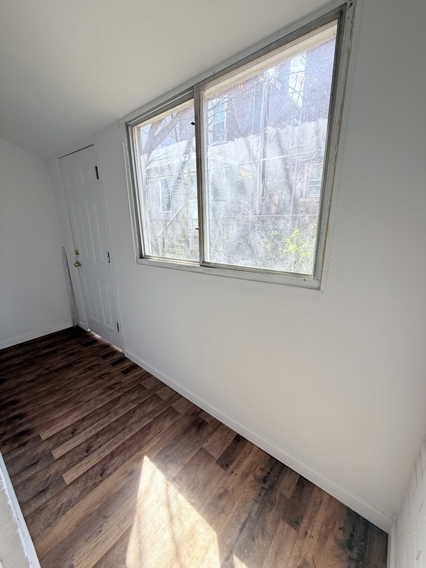 Building Photo - 5618 Carpenter St