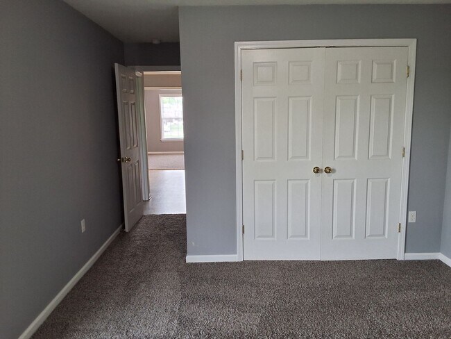 Building Photo - 110 Hurstfield Dr
