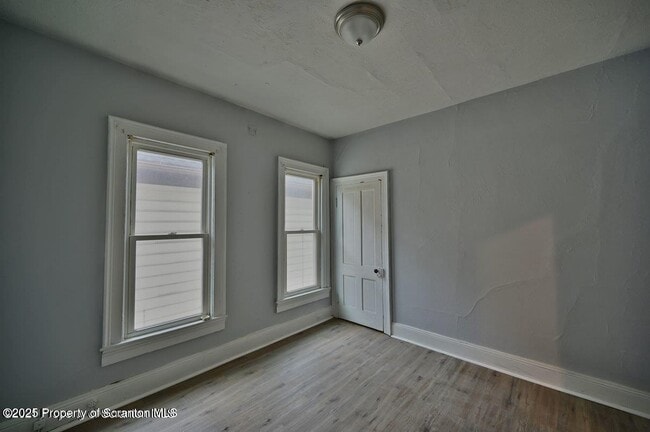 Building Photo - 1416 Capouse Ave