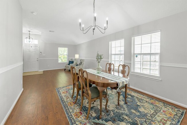 Building Photo - 2454 Colonial Springs Ln