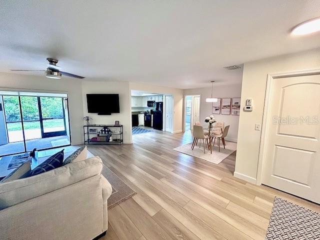 Building Photo - 230 Laurel Hollow Dr