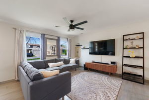 Building Photo - 5045 Rochester Dr