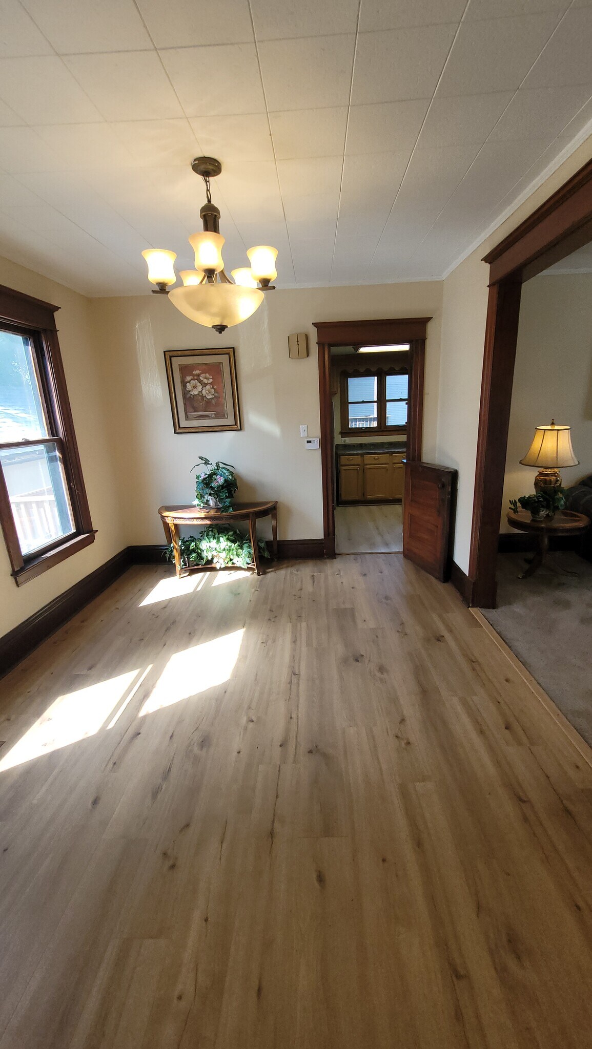 Building Photo - 1822 Charles St