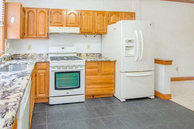 Kitchen - 905 Fell St