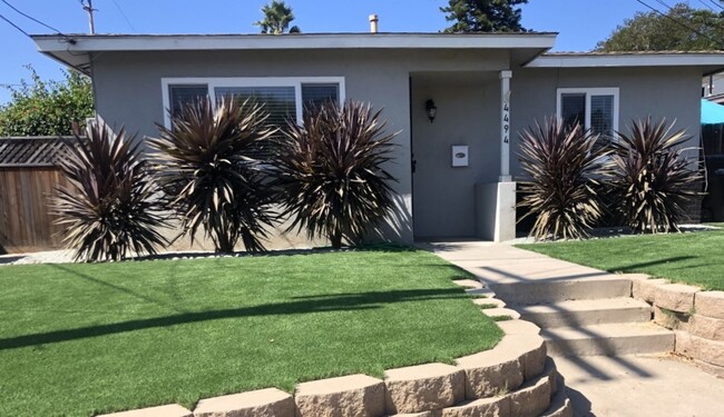 Primary Photo - Lovely remodeled 3 bed 1 bath in Pacific B...