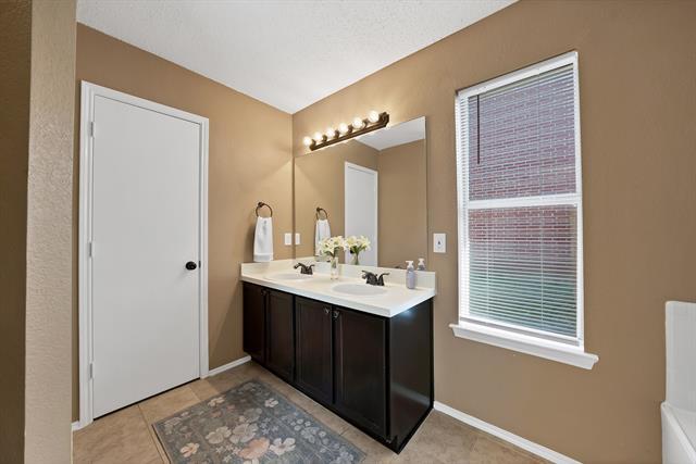 Building Photo - 115 Walnut Dr