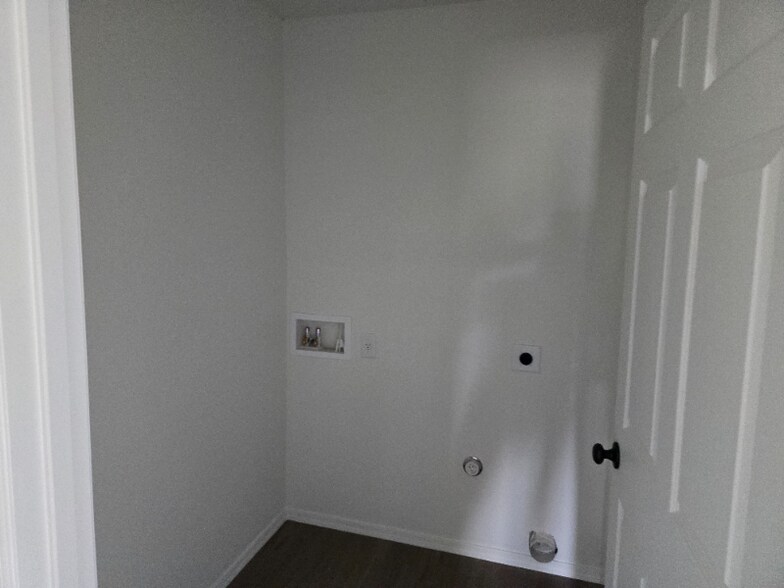 Building Photo - 7994 E 46th Pl