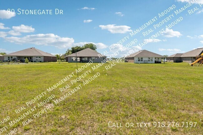 Building Photo - 80 Stonegate Dr